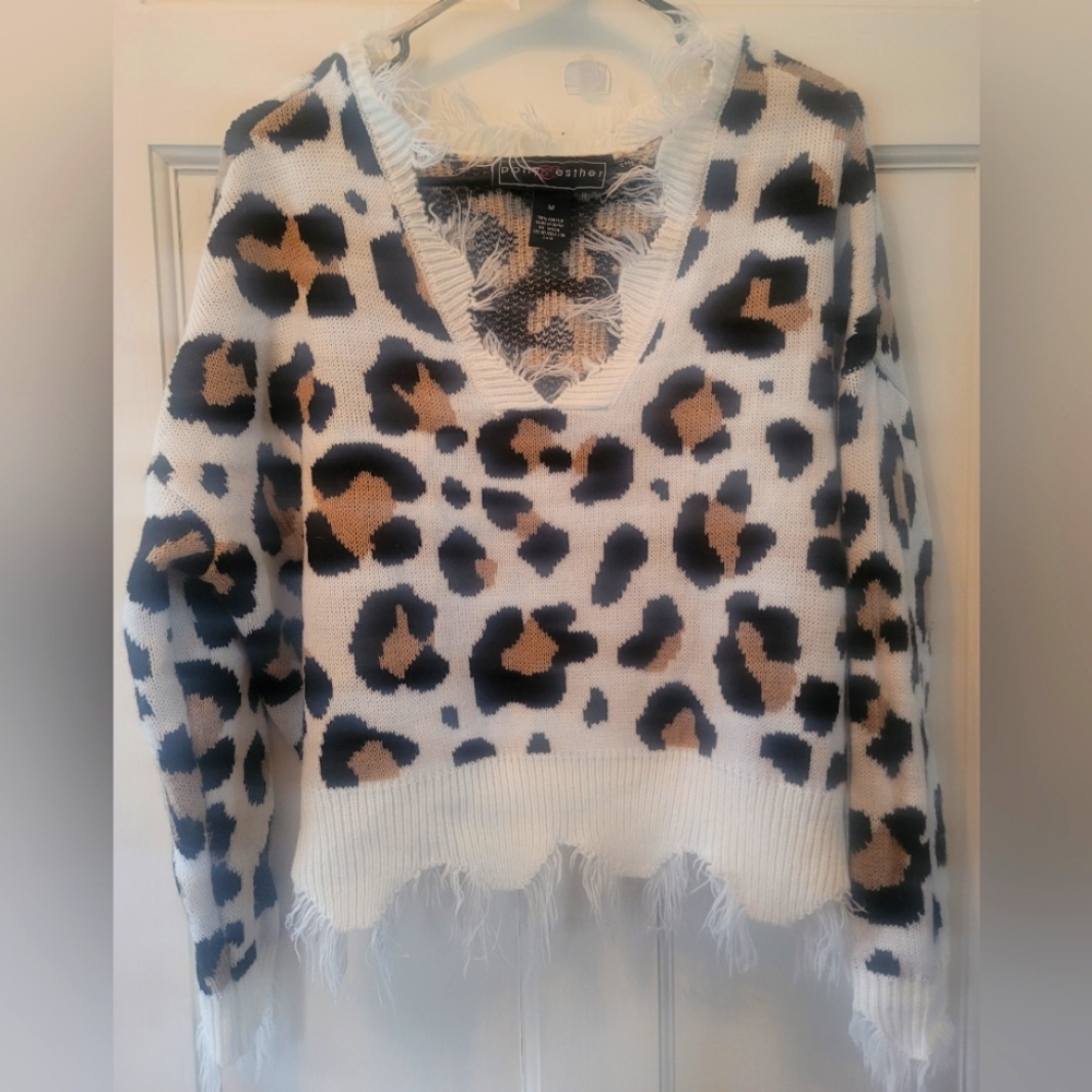 Polly & Esther Deconstructed Cheetah Print Cropped Sweater. Medium